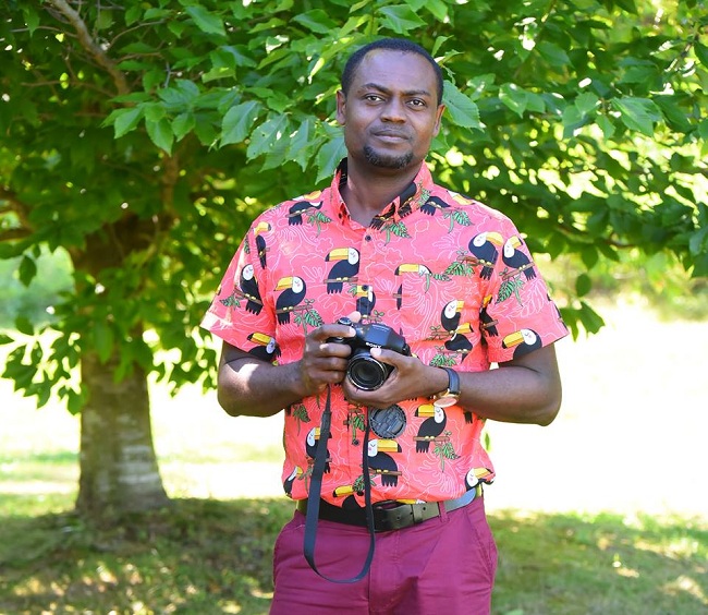 image Interview Ahmed Abdallah Mgueni, journaliste et auteur  « La vie meilleure qu'il a autant rêvé n'était qu'un mirage et il s'est mis même à regretter son choix de quitter son pays natal »